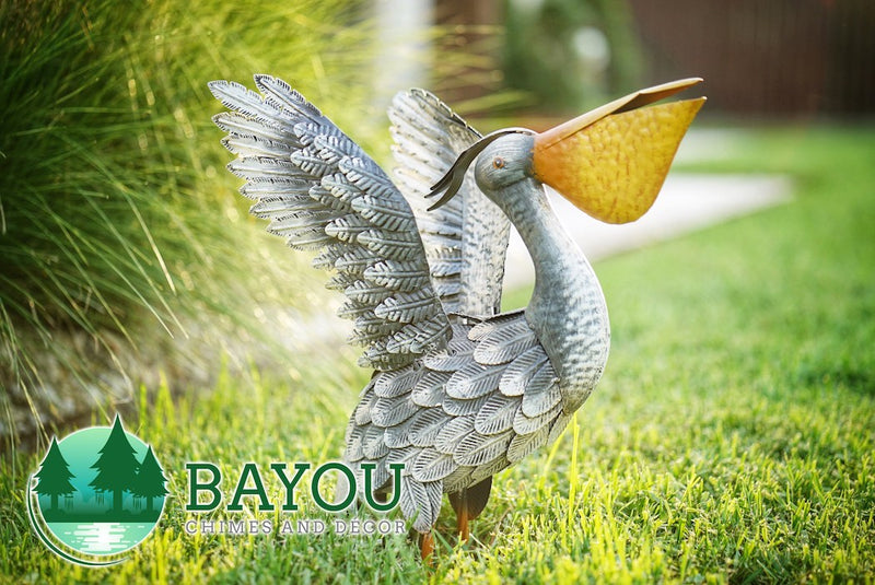 Pelican Garden Decor Statue - Wings Up